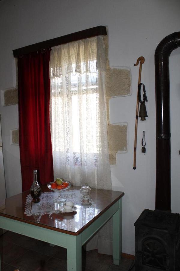 Traditional House Maria Azoyirás Kültér fotó