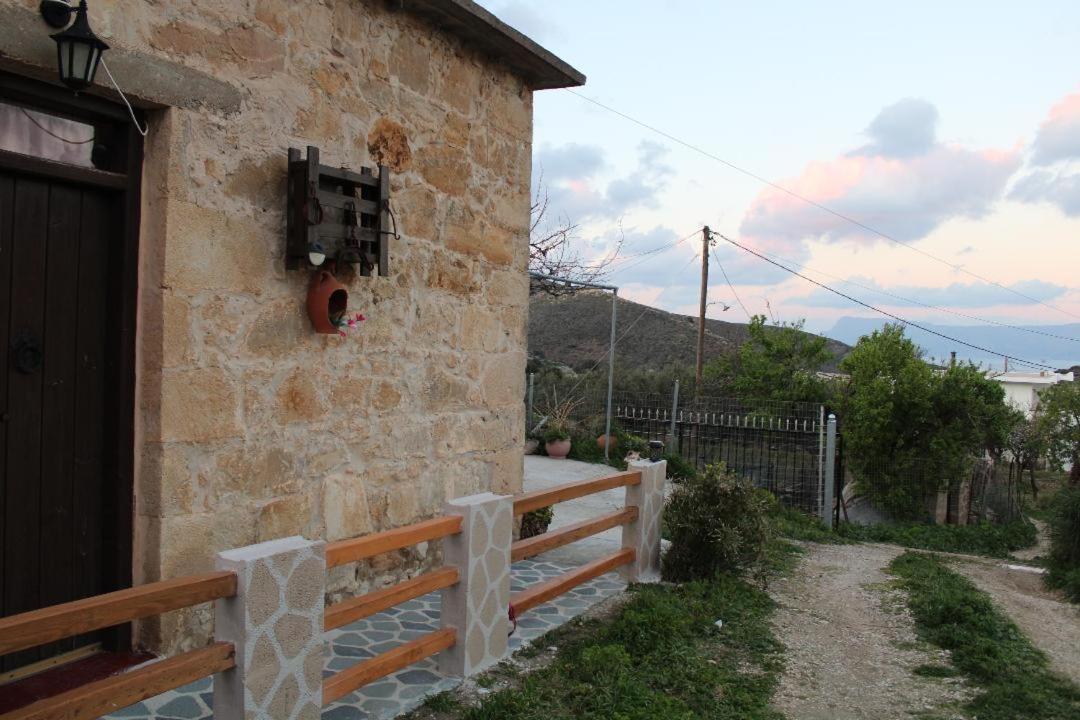 Traditional House Maria Azoyirás Kültér fotó